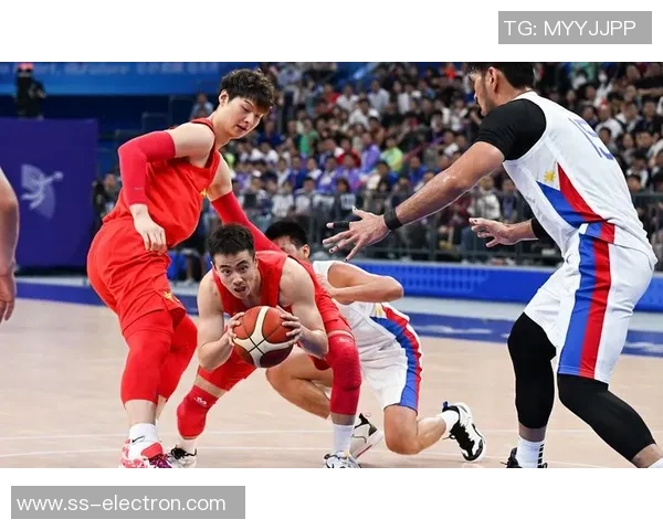 中国男篮对阵菲律宾篮球队的精彩对决引发球迷热烈关注与期待 中国男篮对阵菲律宾篮球队的精彩对决引发球迷热烈关注与期待